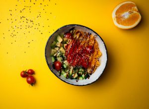 Поке з лососем